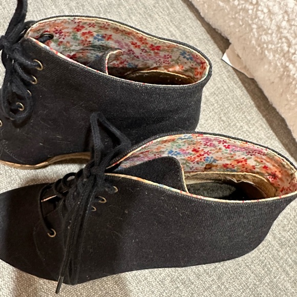 Navy boots platform heels size 6 - Picture 3 of 5